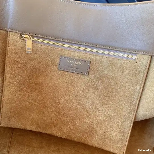 À BEA YSL LE 7 5 0529